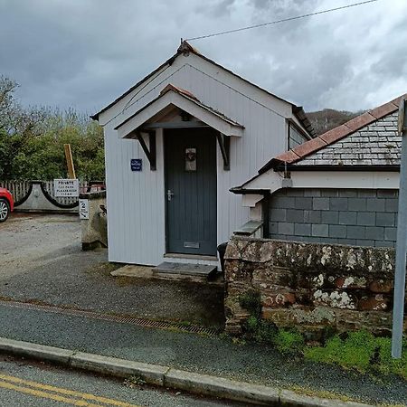 Beautiful 1-Bed Riversi Cottage Located In Malpas Truro Exteriér fotografie