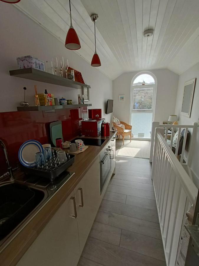 Beautiful 1-Bed Riversi Cottage Located In Malpas Truro Exteriér fotografie
