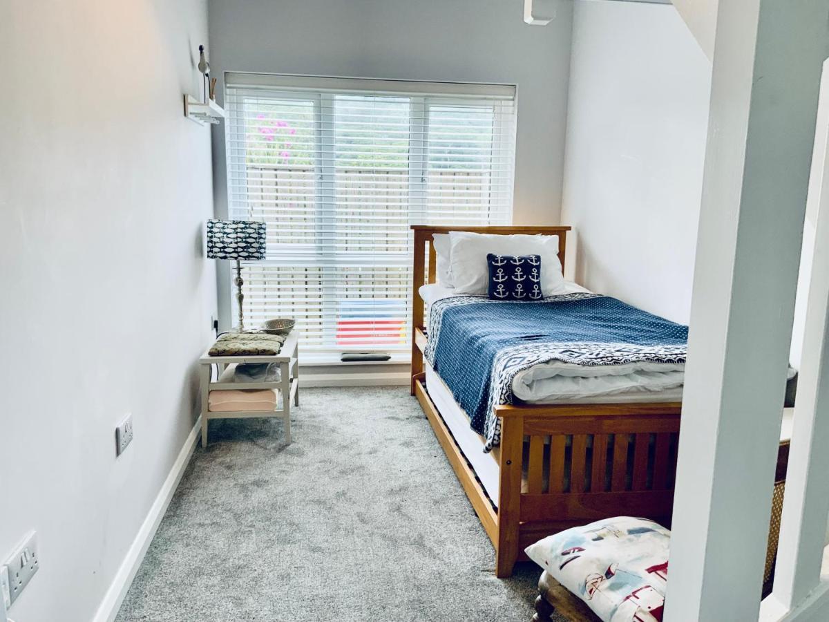 Beautiful 1-Bed Riversi Cottage Located In Malpas Truro Exteriér fotografie