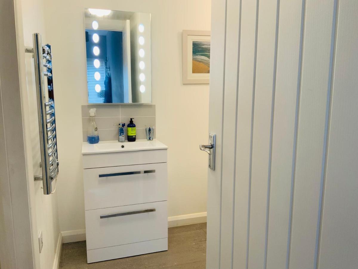 Beautiful 1-Bed Riversi Cottage Located In Malpas Truro Exteriér fotografie