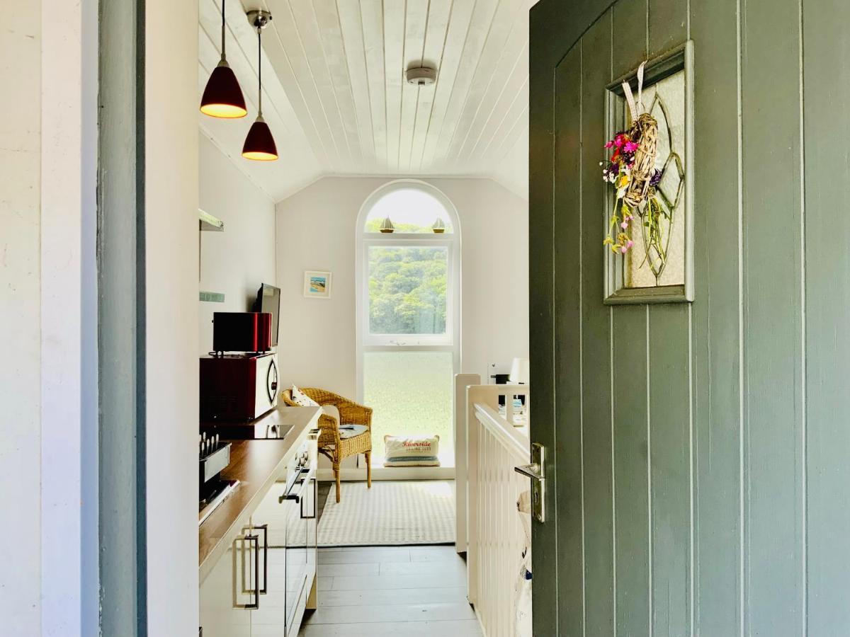 Beautiful 1-Bed Riversi Cottage Located In Malpas Truro Exteriér fotografie
