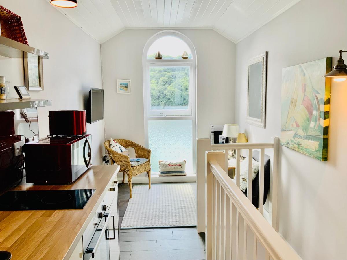 Beautiful 1-Bed Riversi Cottage Located In Malpas Truro Exteriér fotografie